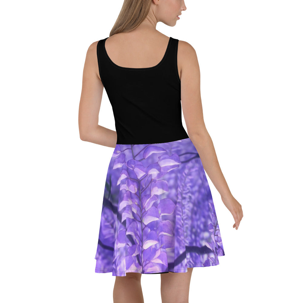 Wisteria Wonders : Black